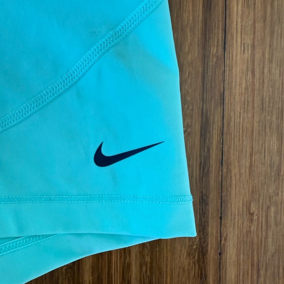Nike Pros - Aqua Blue - Picture 3 of 5